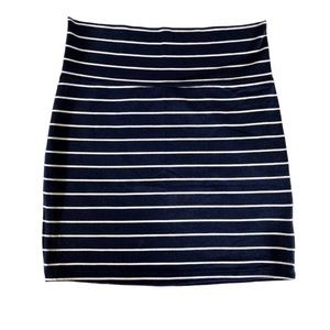 ❤️3 for 25! Navy blue nautical striped skirt, XL